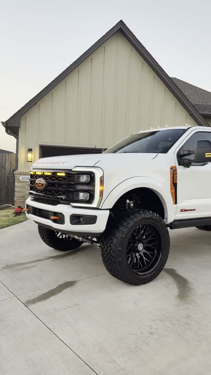 Ford Super Duty — full detail